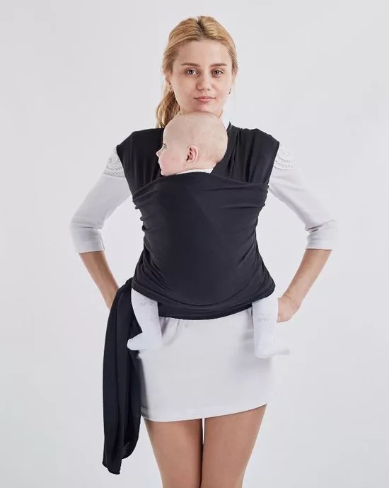 Baby mother loves you Baby Mother Loves You Draagdoek – een zachte en ergonomische draagdoek, gemaakt van ademend en comfortabel materiaal, ontworpen om je baby veilig en dicht bij je te dragen vanaf de geboorte, biedt meerdere draagposities voor optimale ondersteuning en gemak voor zowel ouder als kind.